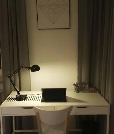 New Cozy Near The Center, Mokotow 아파트